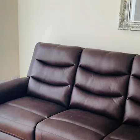 Appartamento 3 Bedroom Home, Walk To Town An Cóbh