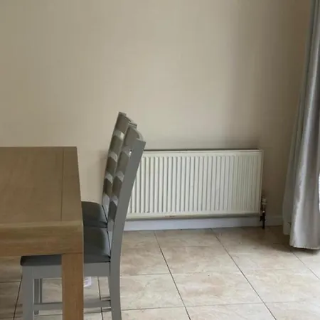 3 Bedroom Home, Walk To Town *